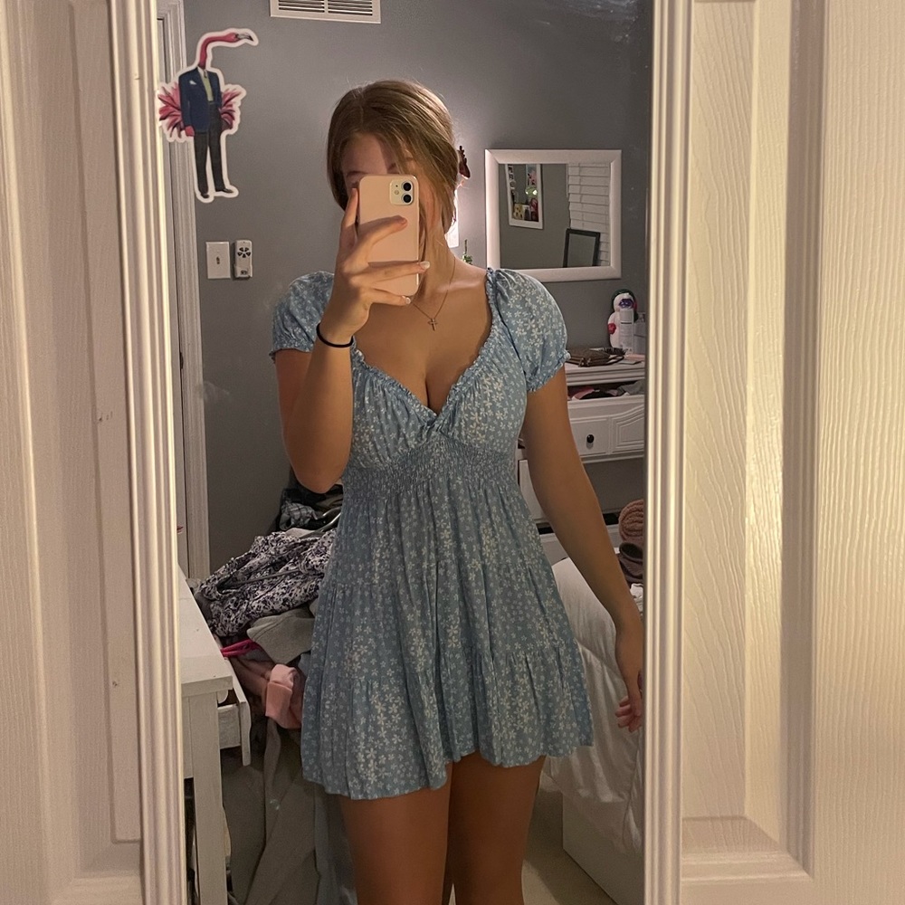 Floral v neck flowy dress